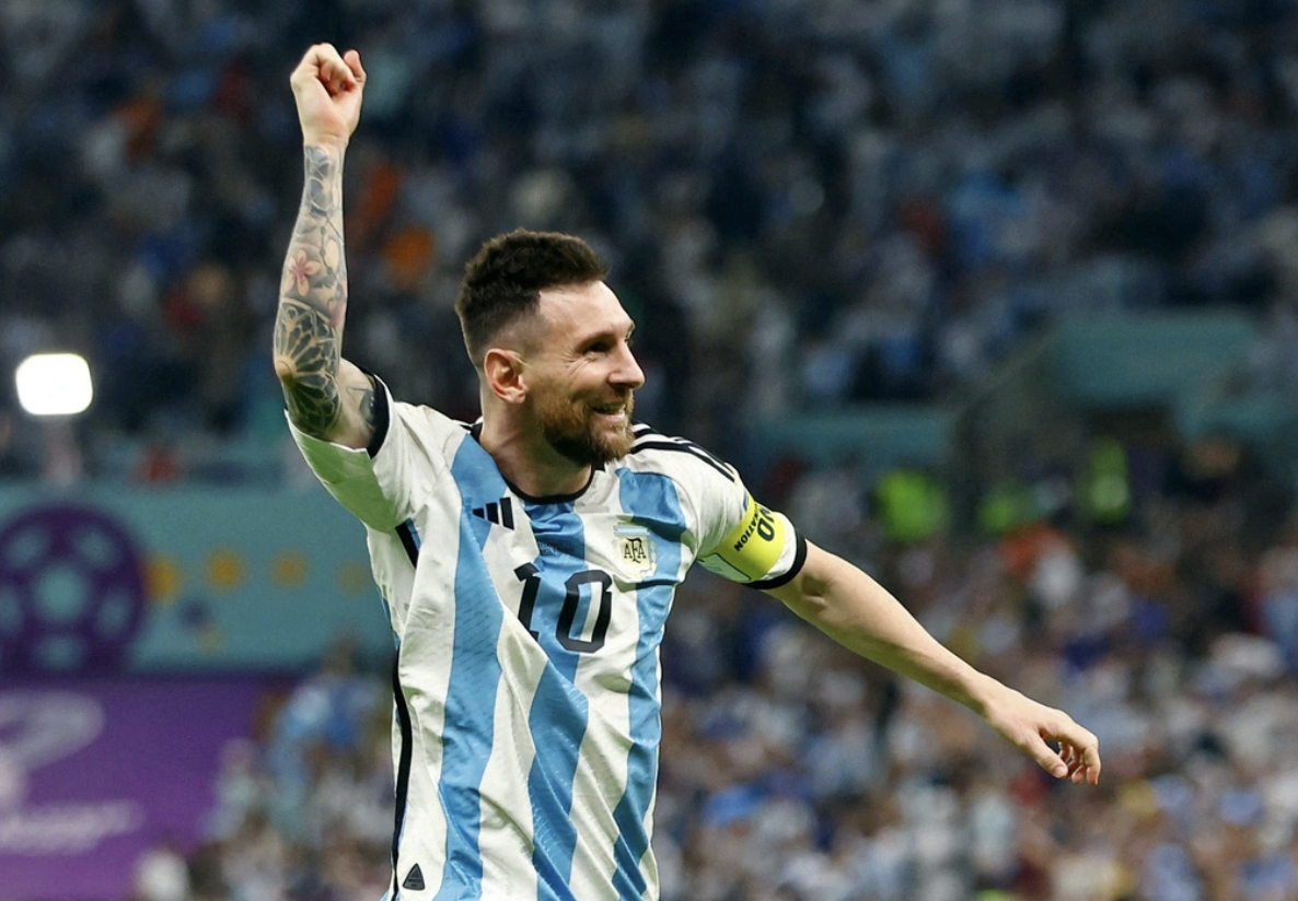 It is obvious that Messi is in the best team in Argentina