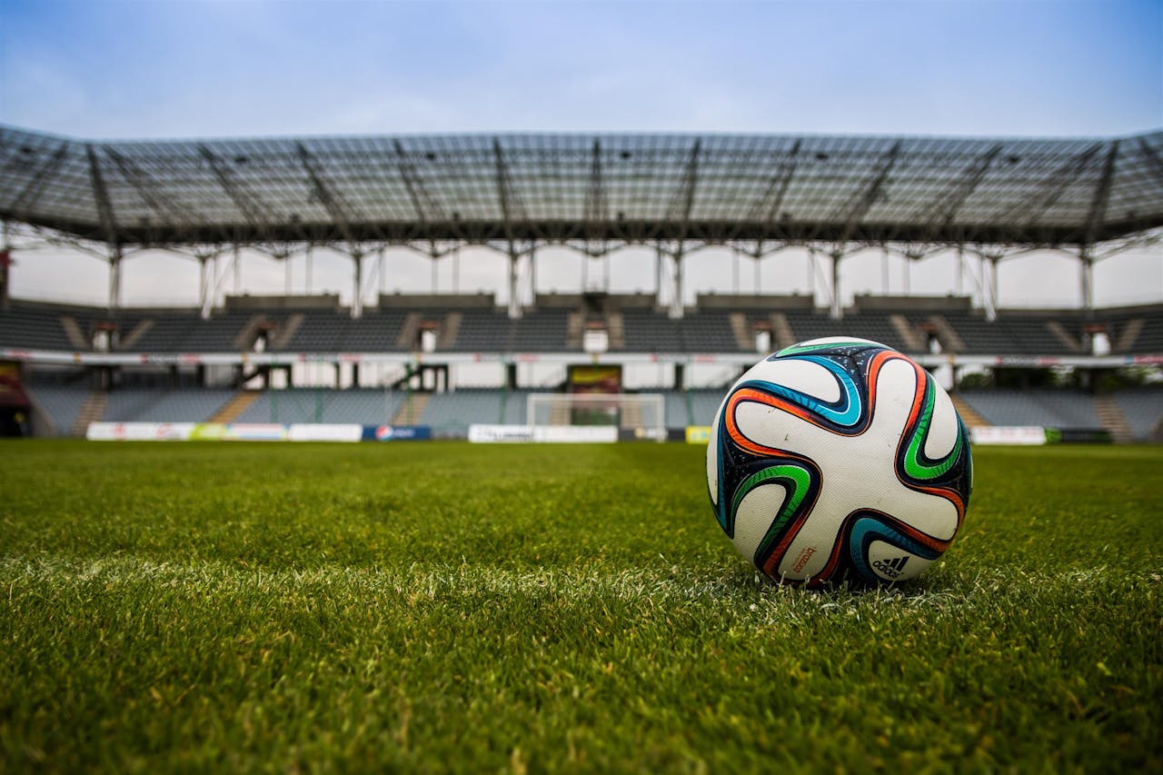 Predicting Success: Strategies at the Intersection of Social Casinos and Football Forecasting